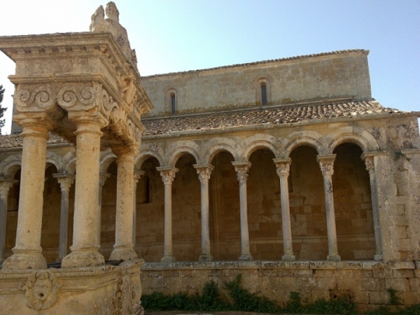 Salento a mani giunte: la Chiesa di Cerrate Casale