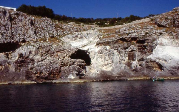 Tesori nascosti nel Salento: la Grotta Romanelli