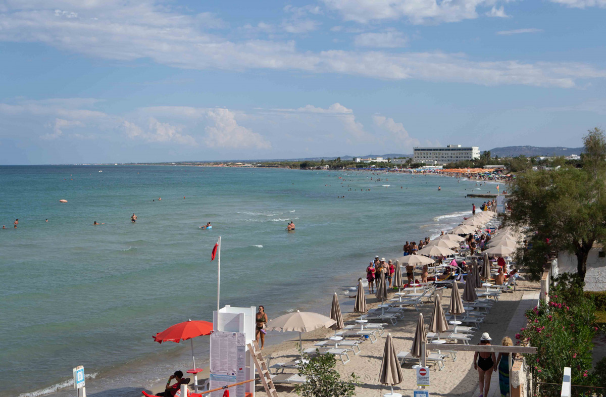 AH Eden Beach Club
