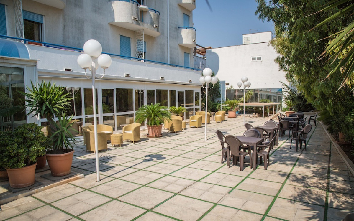 AH Eden Beach Club
