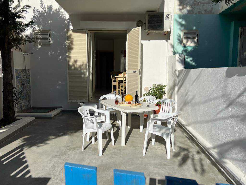 Residence Baia D'Oro Trilocale 4/5 posti letto piano terra