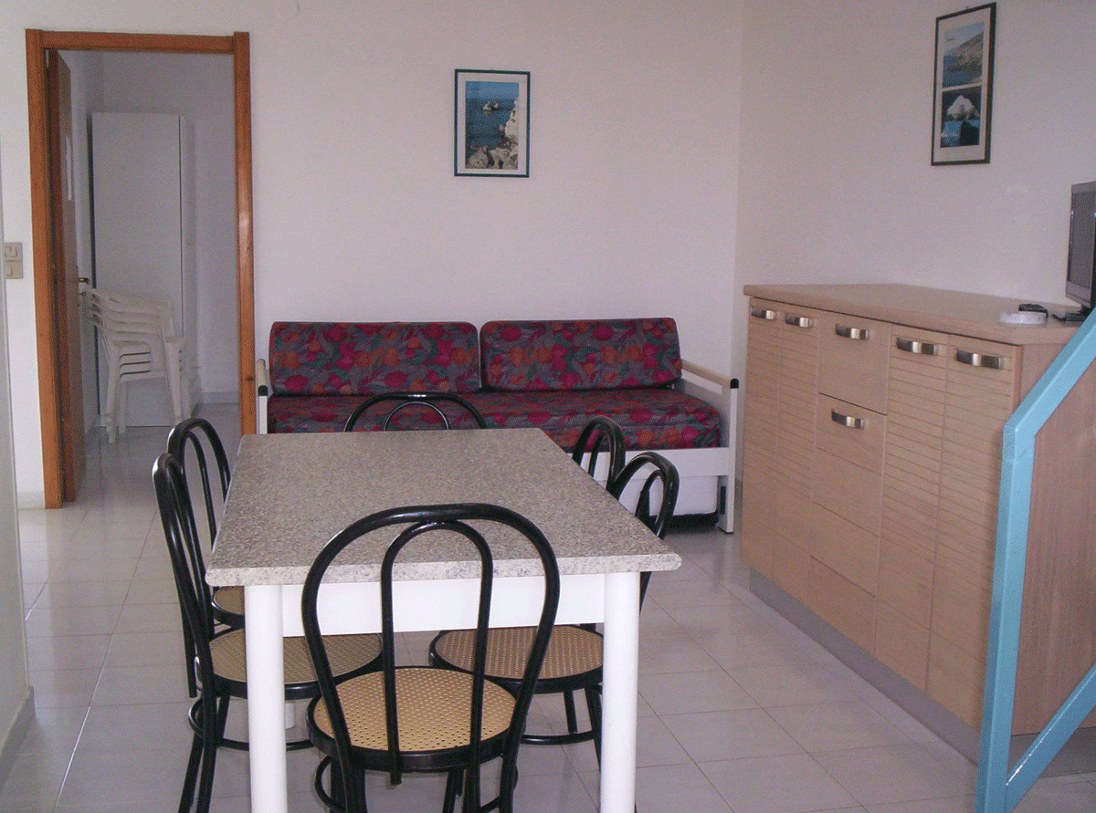 Residence Baia D'Oro Trilocale 4/5 Primo Piano