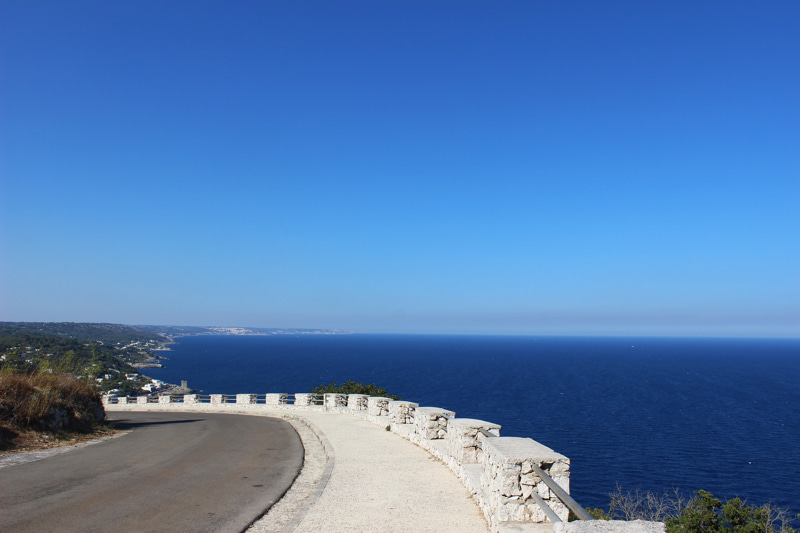 I Migliori Itinerari in Auto Lungo la Costa Salentina: Dal Noleggio all’Avventura