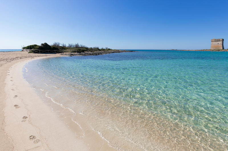 La spiaggia di Sant’Isidoro e la sua Torre  