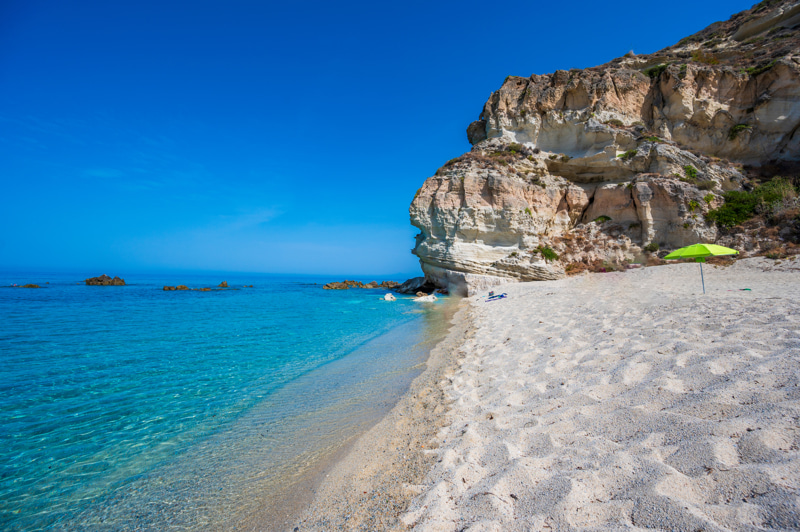Dove andare in vacanza a settembre: le migliori destinazioni di Puglia e Calabria per l’estate che continua