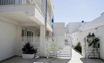 Moderno Appartamento Nel Centro di Torre San Giovanni